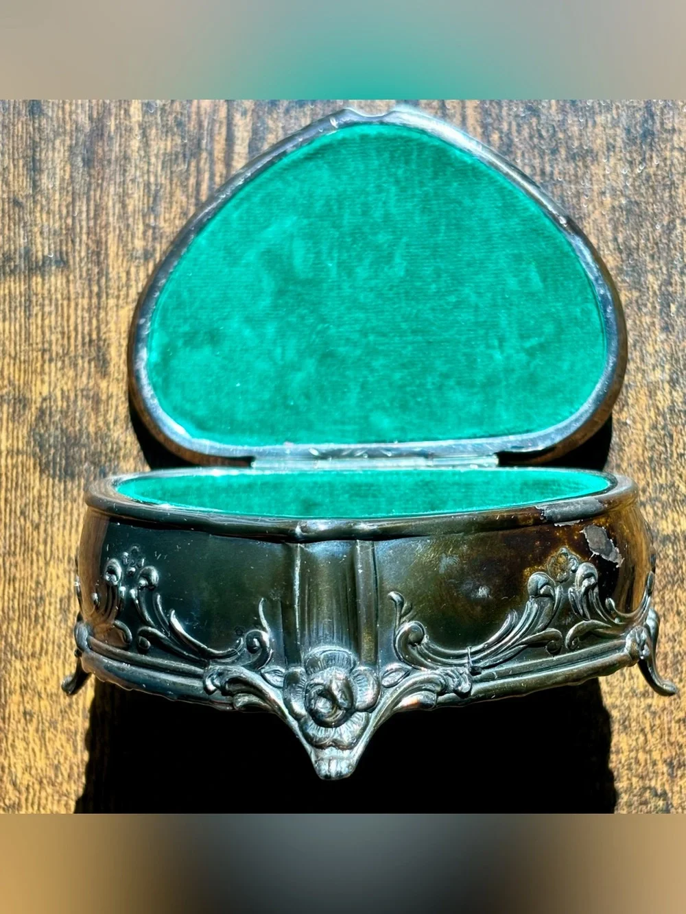 Vintage Double Heart-Shaped Metal Trinket Box with felt lining- Scroll Design
